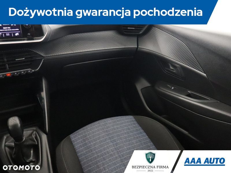Peugeot 208 - 10