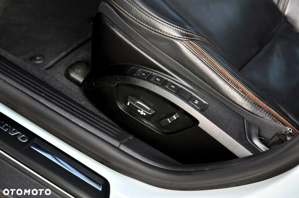 Volvo V40 Cross Country D2 Summum - 9