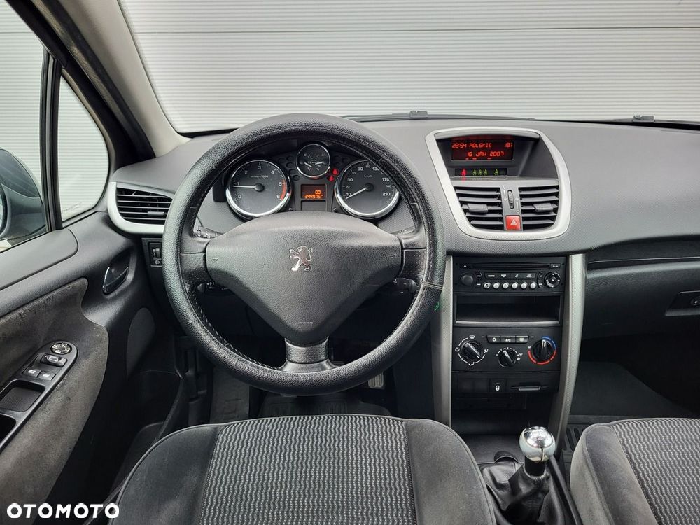 Peugeot 207 - 21