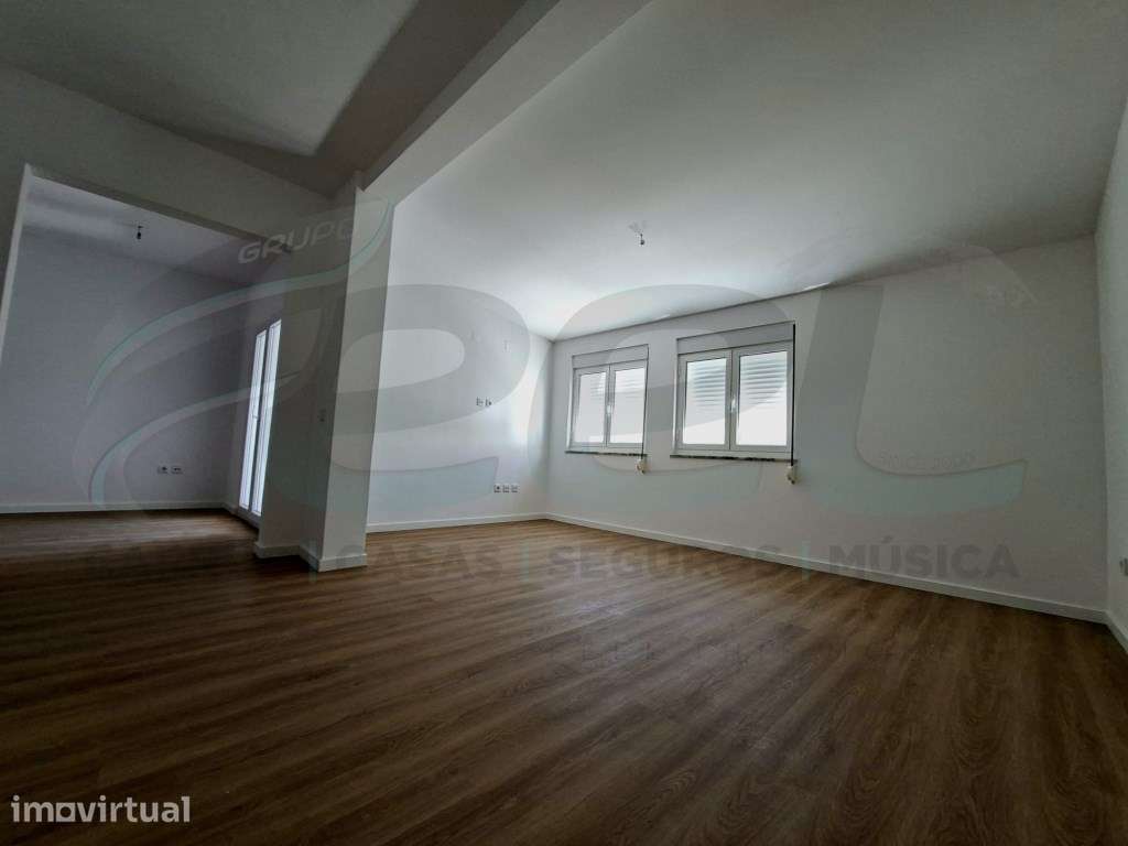 Apartamento T2 Almeirim - Grande imagem: 4/29