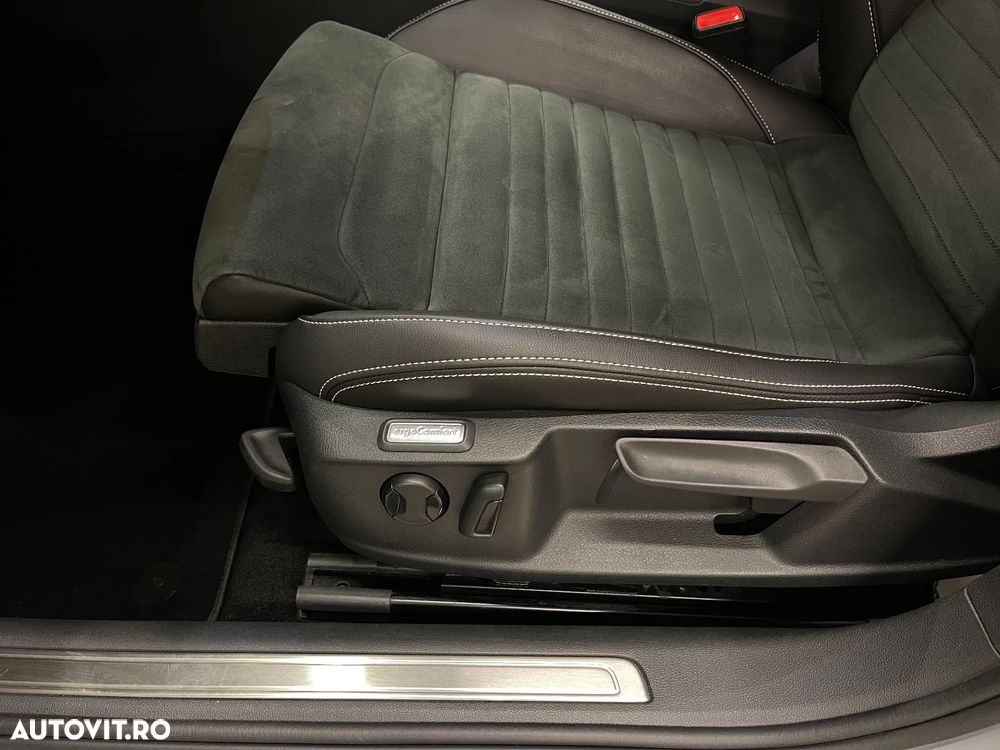 Volkswagen Passat 2.0 TDI 4Mot DSG Highline - 23