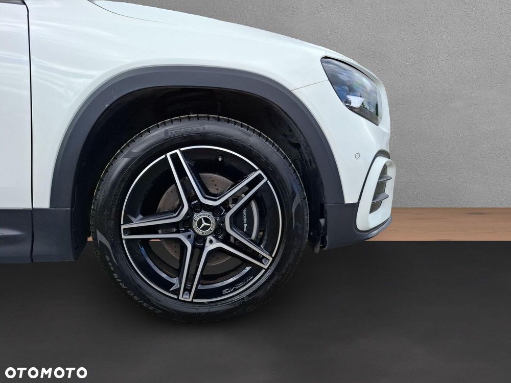 Mercedes-Benz GLB - 15