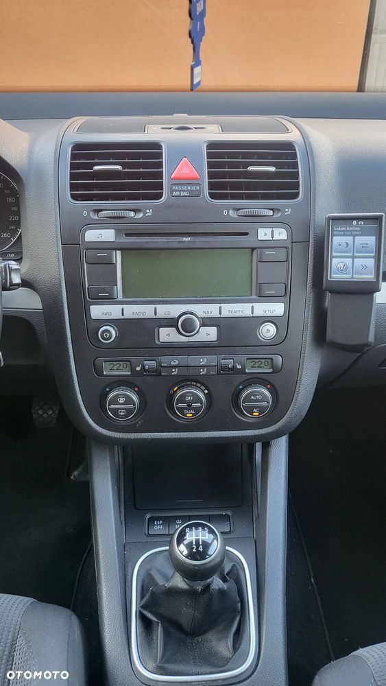 Volkswagen Golf 1.9 TDI DPF Sportline - 12