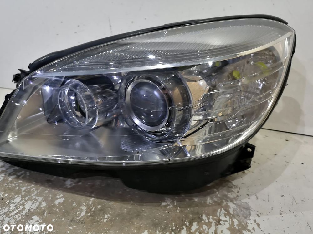 Lampa Lewa Mercedes Cklasa W204 A204 Xenon Bi-xenon nie skretny Przed Lifem Przód Przedia - 2