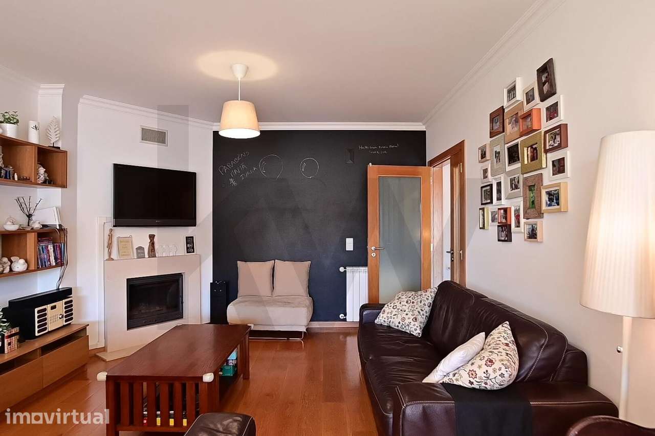 Apartamento T3 com Suite, Varandas e duas Garagens | São Domingos de R - Grande imagem: 2/22