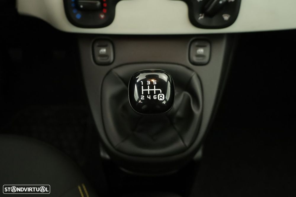 Fiat Panda 1.0 Hybrid - 12
