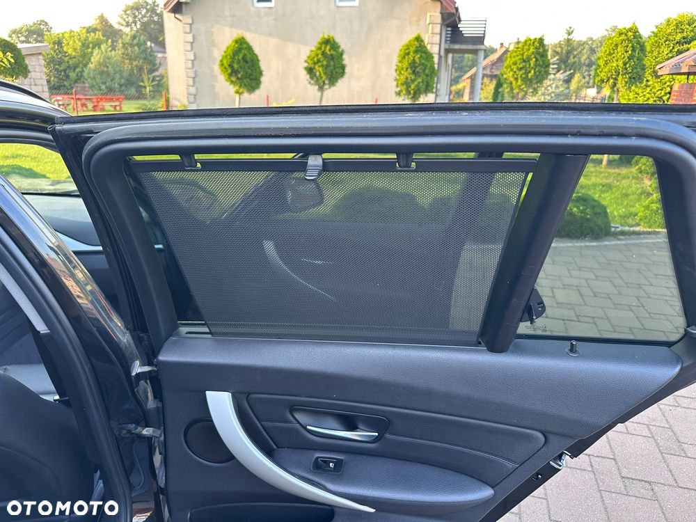 BMW Seria 3 318d DPF Edition Exclusive - 22
