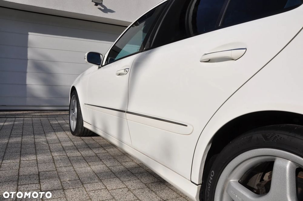 Mercedes-Benz Klasa E 500 Avantgarde - 28