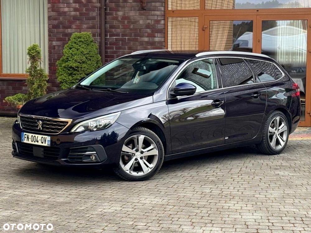 Peugeot 308 - 8