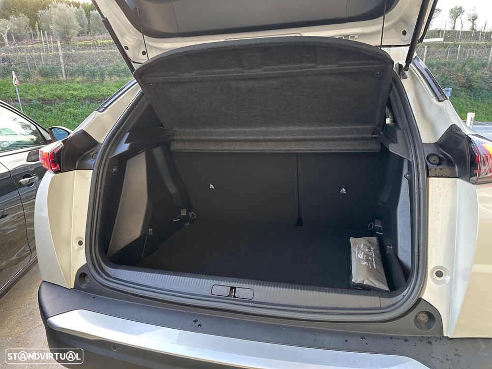 Peugeot 2008 1.2 PureTech Allure Pack - 17