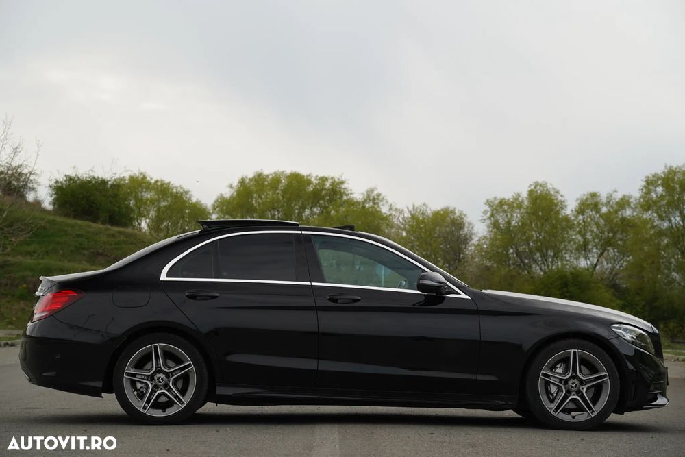 Mercedes-Benz C 220 d 4Matic 9G-TRONIC AMG Line - 25