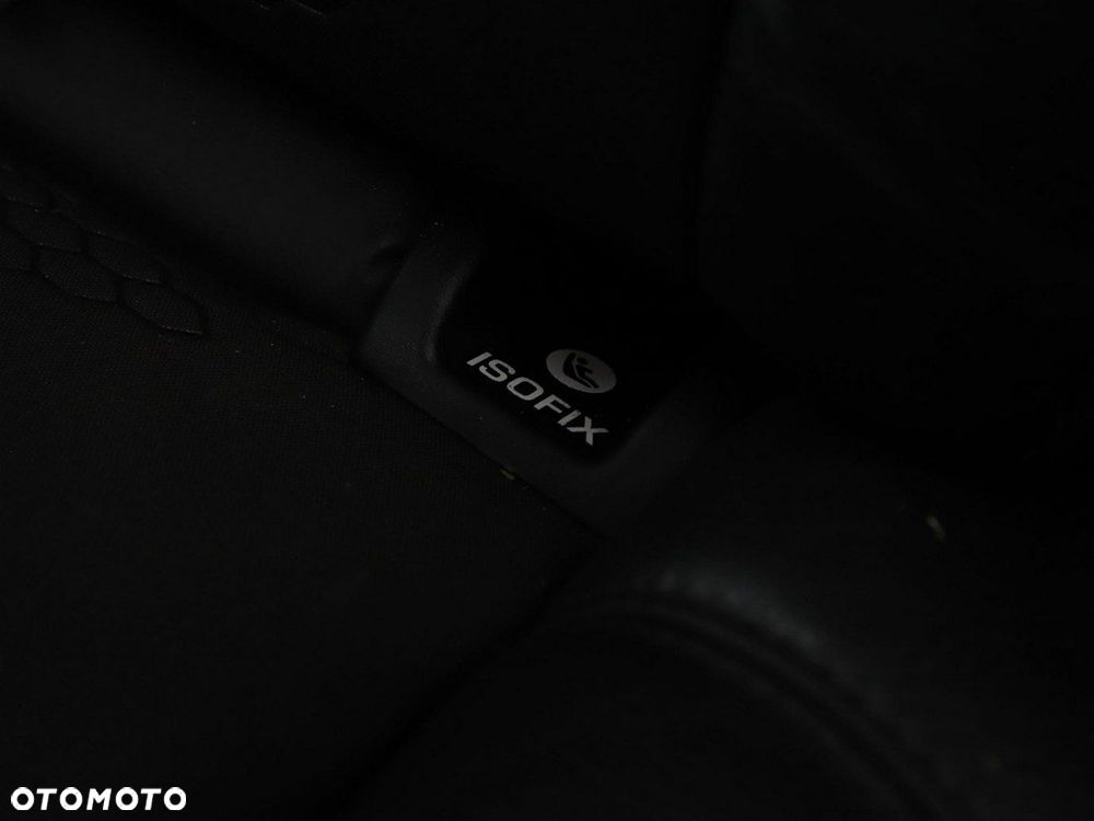 Land Rover Discovery Sport 2.0 TD4 Pure - 37