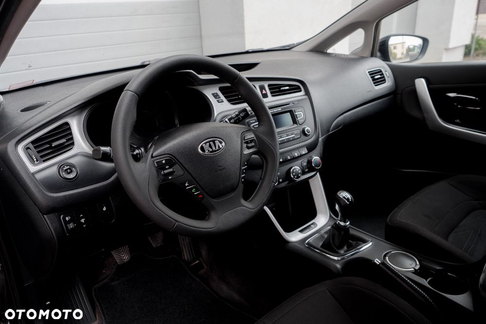 Kia Ceed - 13
