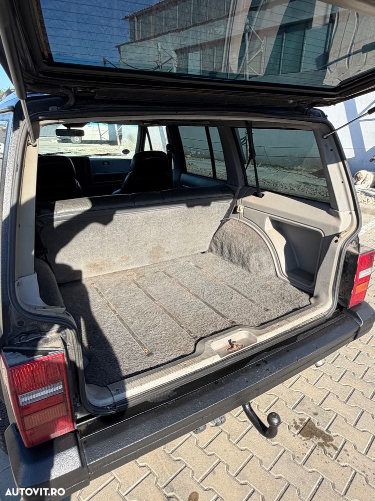 Jeep Grand Cherokee - 12