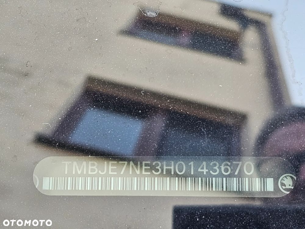 Skoda Octavia 2.0 TSI RS DSG - 25