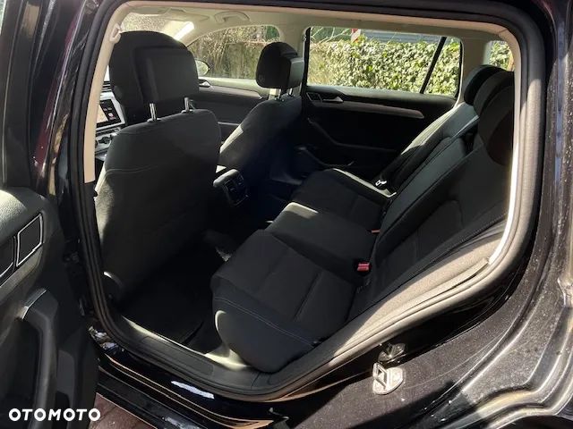 Volkswagen Passat Variant 2.0 TDI DSG (BlueMotion Technology) Comfortline - 5