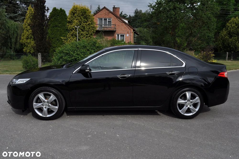 Honda Accord 2.0 Elegance 50 Jahre Edition - 13