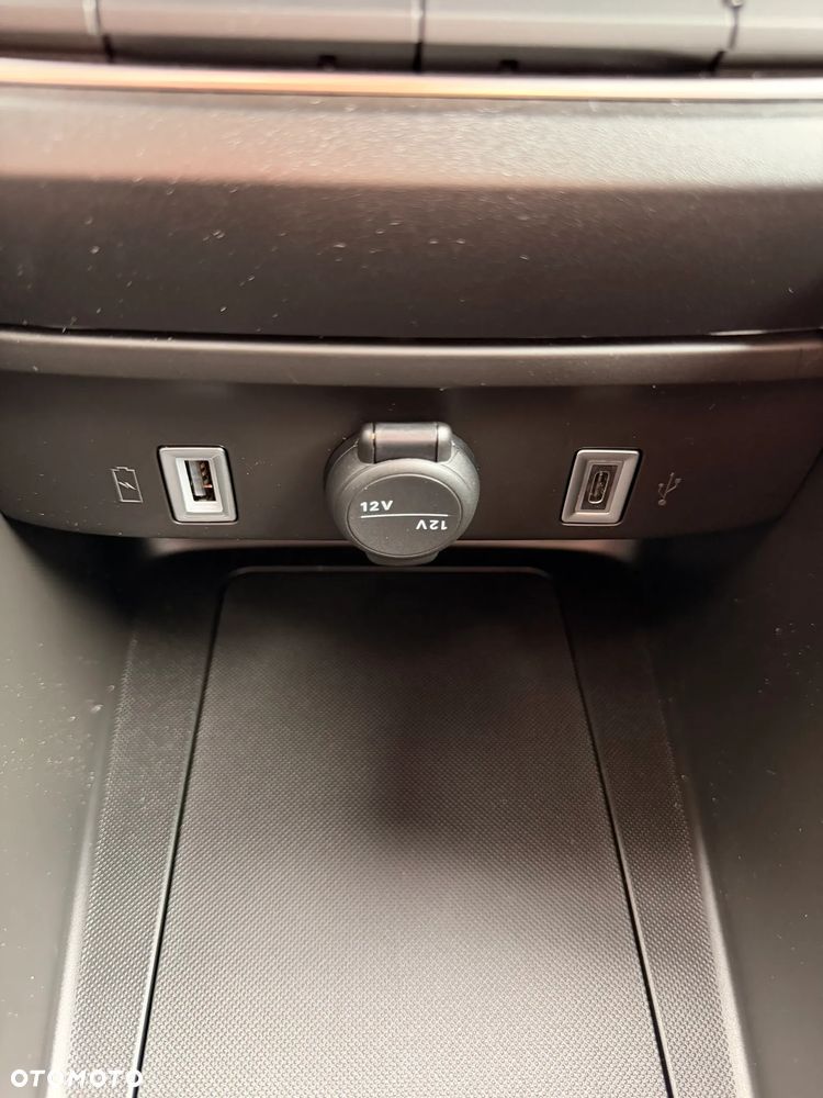 Jeep Avenger 1.2 T3 mHEV Black Edition FWD eDCT6 - 28