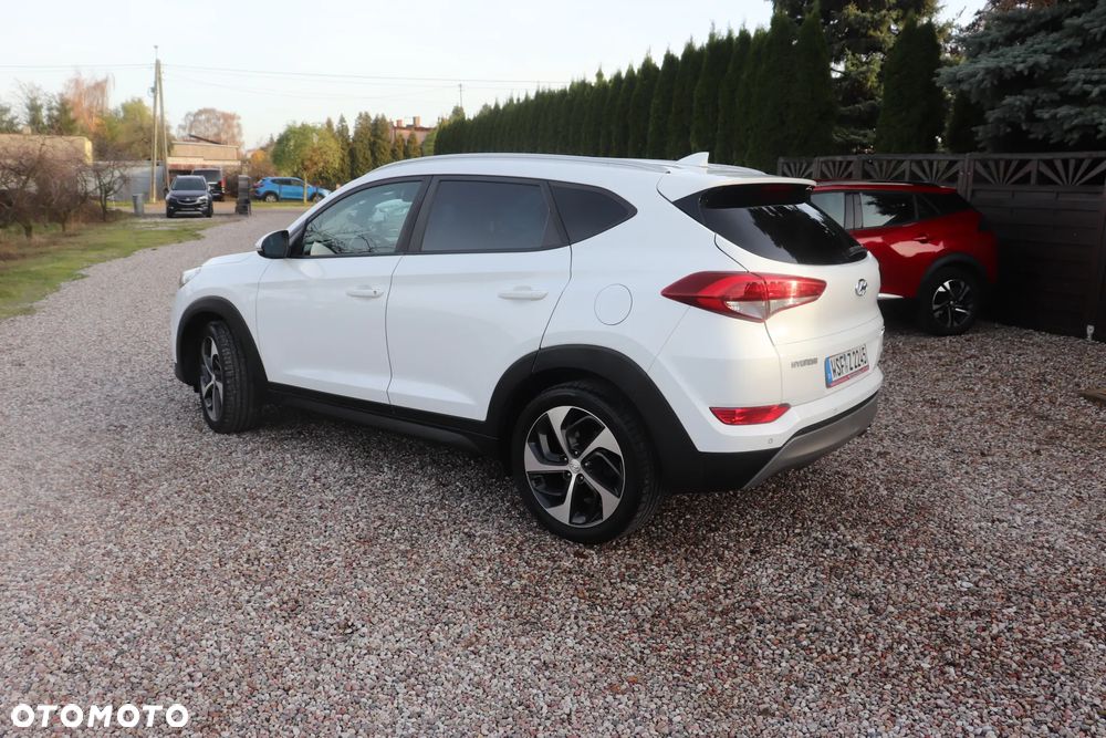 Hyundai Tucson 2.0 CRDI Comfort 4WD - 23
