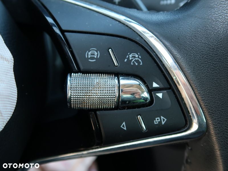 Skoda Superb 2.0 TDI SCR Ambition DSG - 21