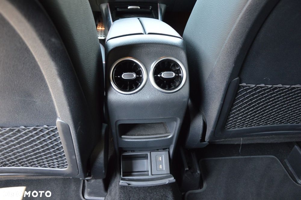 Mercedes-Benz GLB - 20