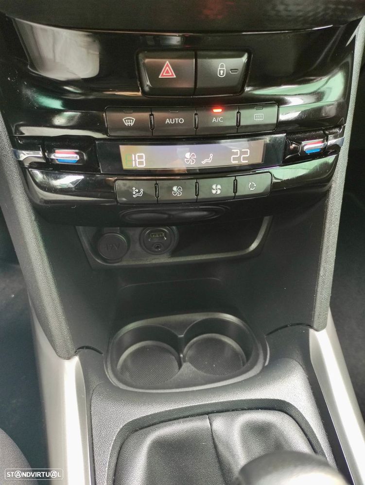 Peugeot 2008 1.2 PureTech Active - 14