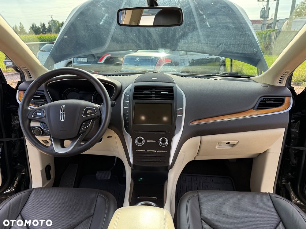 Lincoln MKC - 11