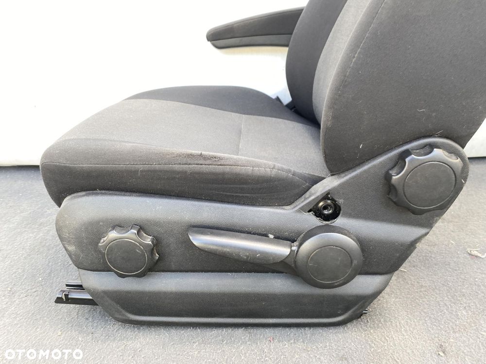 SPRINTER 906 VW CRAFTER 06- FOTEL PRZEDNI KIEROWCY LEWY Z PODŁOKIETNIKIEM - 11