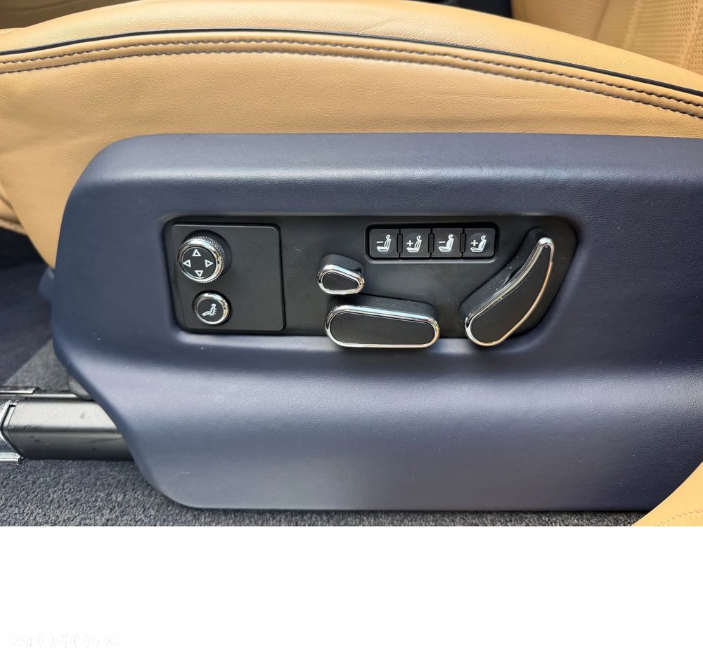 Bentley Bentayga V8 - 17