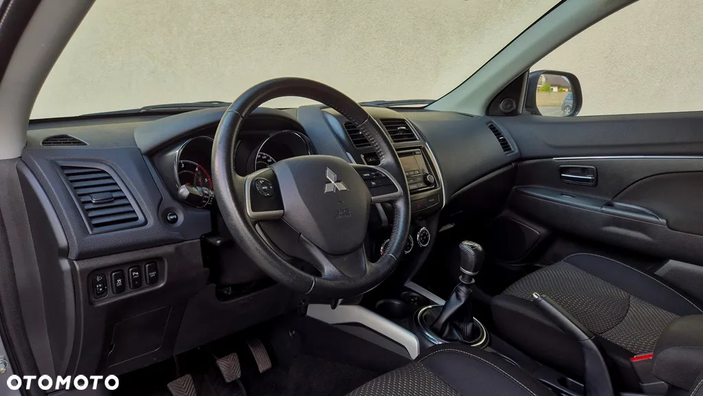 Mitsubishi ASX 1.8 DID Invite 4WD AS&G - 19