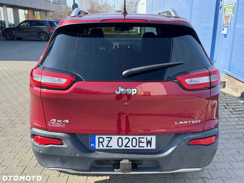 Jeep Cherokee - 11