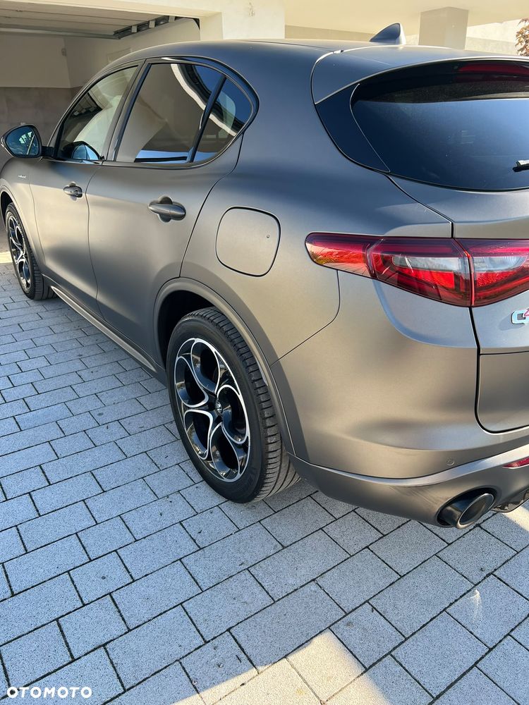 Alfa Romeo Stelvio - 4