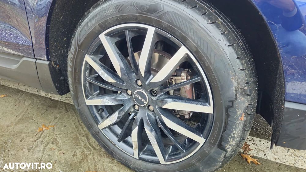 Ford Edge 2.0 TDCi Powershift Titanium - 24