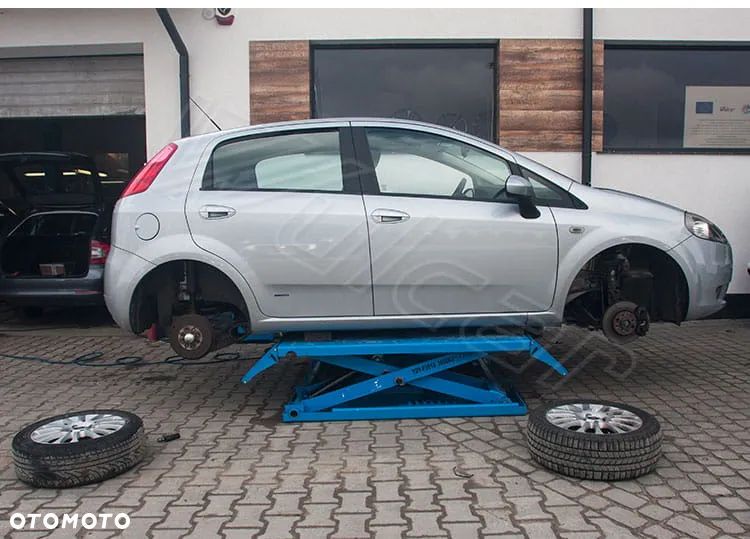 Podnośnik samochodowy nożycowy 3T mobilny PN3001D - 8