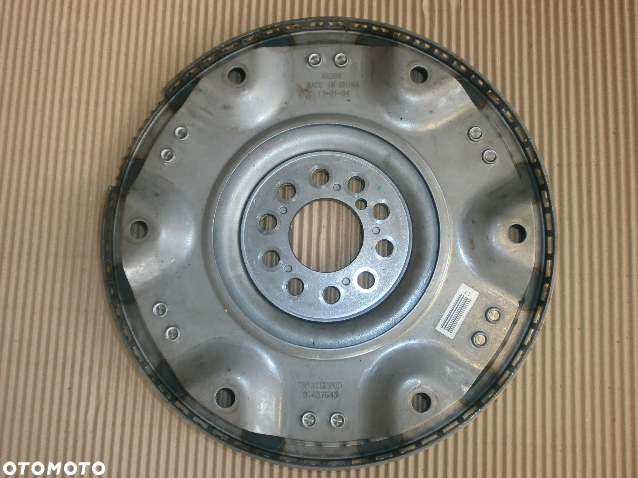 KOŁO ZAMACHOWE 31437545 VOLVO CX60 2.0D WYPRZEDAŻ - 1