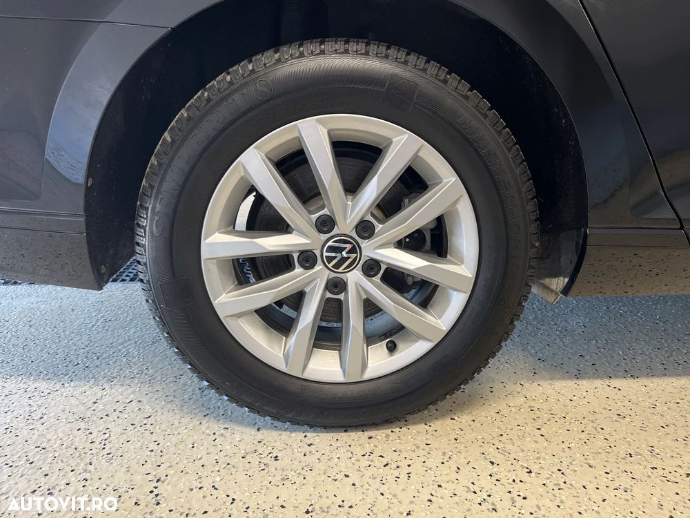 Volkswagen Passat 2.0 TDI DSG Comfortline - 27