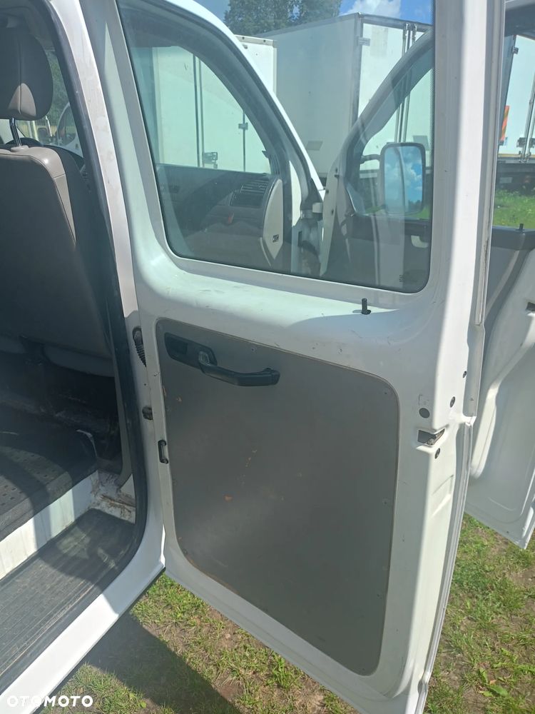 Volkswagen T5 - 16