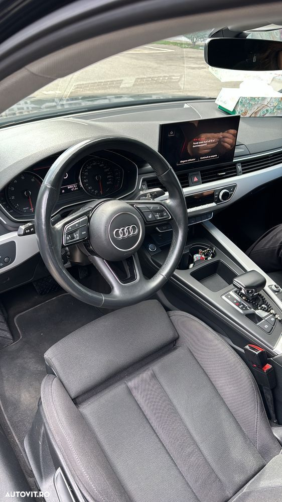 Audi A4 35 TFSI S tronic MHEV Basic - 12