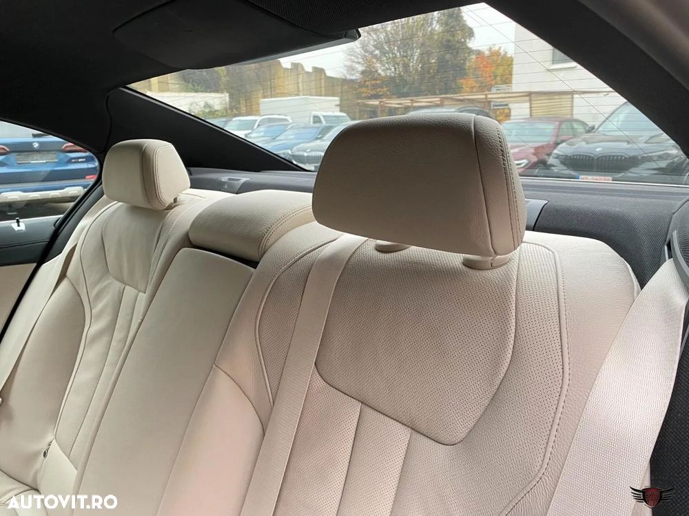 BMW Seria 7 730d xDrive - 37