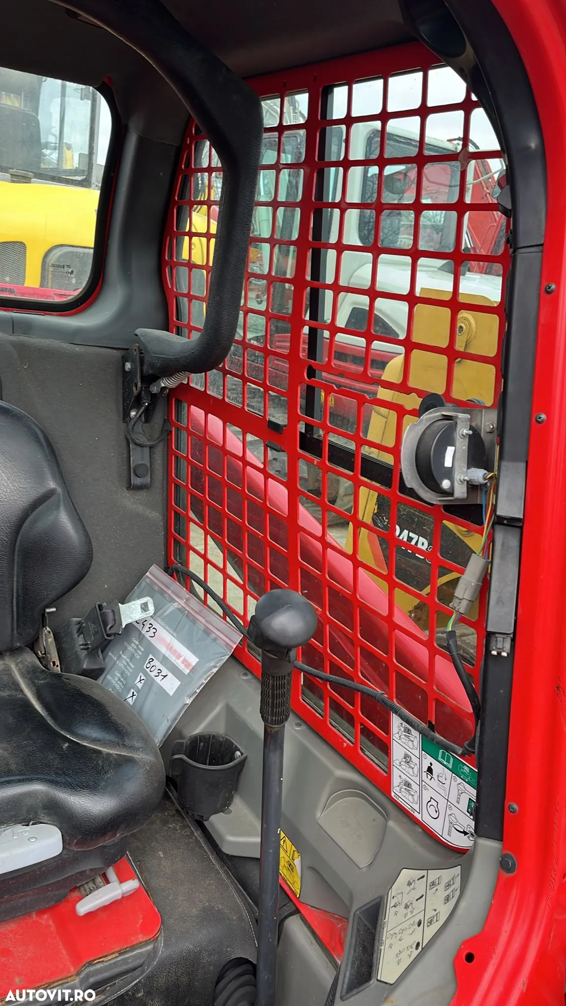 Bobcat S450 - 10