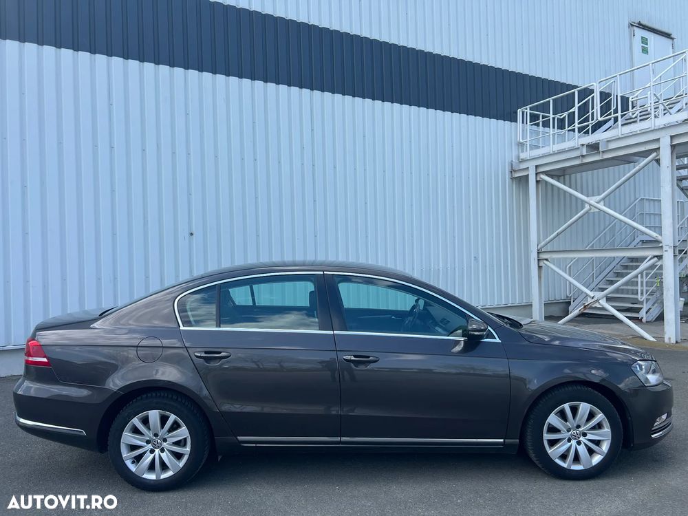 Volkswagen Passat 2.0 TDI BlueMotion Technology Comfortline - 9