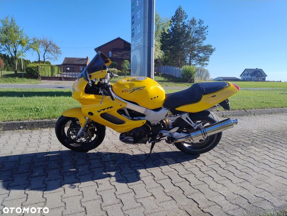 Honda VTR - 6