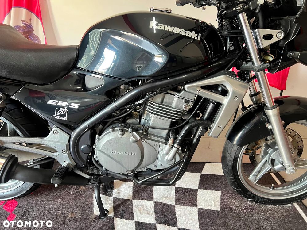 Kawasaki ER - 8