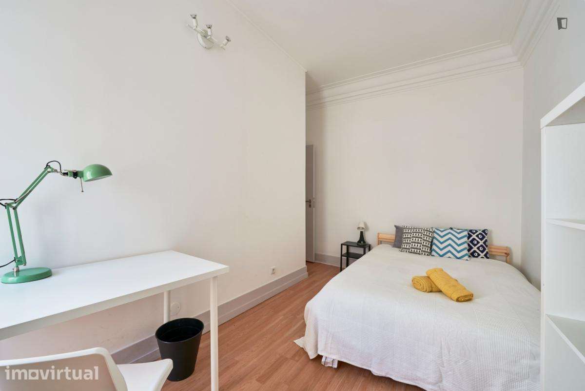 Quarto - localizado em Marquês de Pombal Lisbon - Grande imagem: 5/52