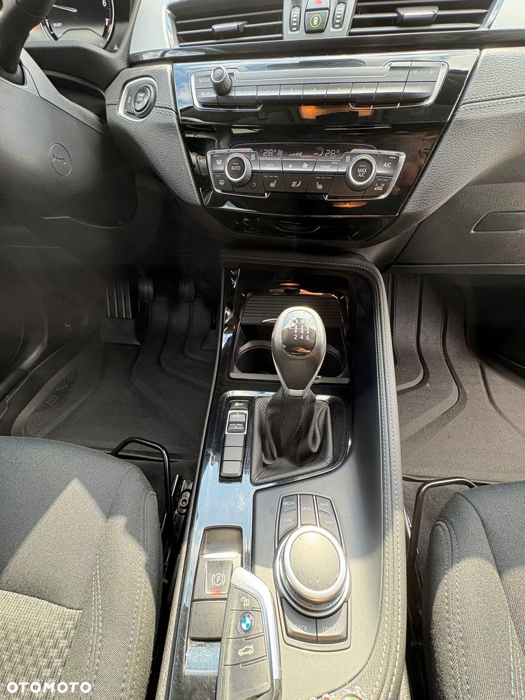 BMW X2 sDrive18i Advantage Plus - 22