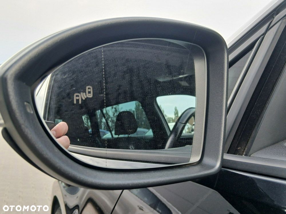 Volkswagen Golf - 16