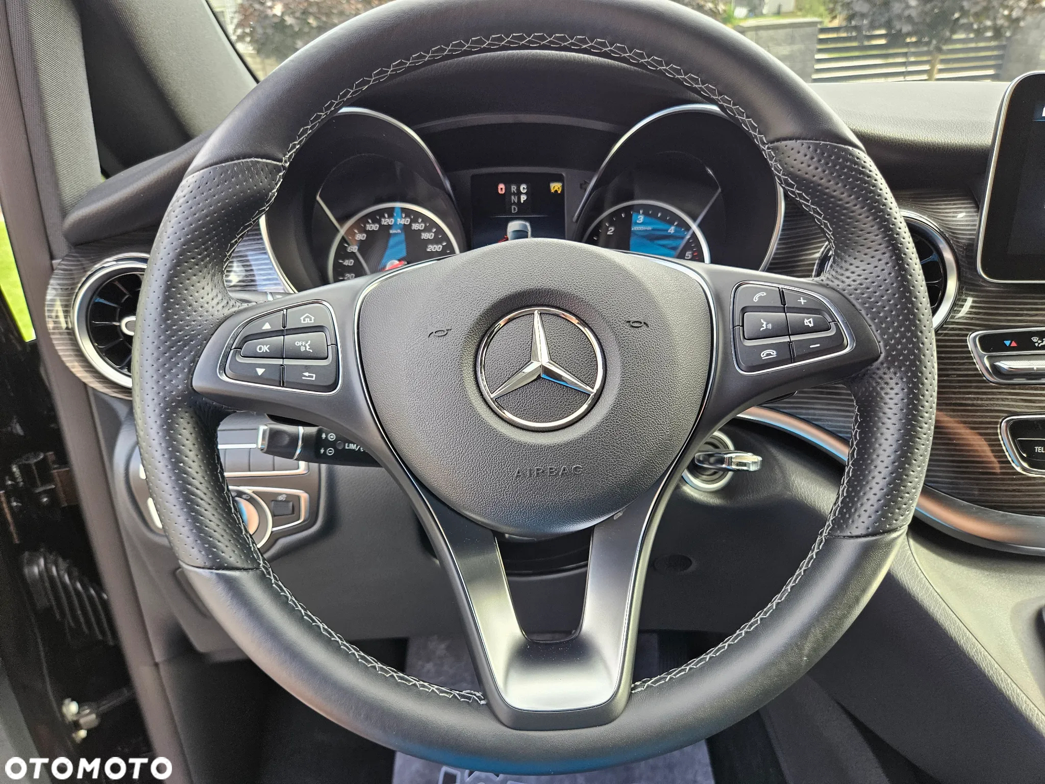 Mercedes-Benz Klasa V 300 d 4-Matic 9G-Tronic (ekstra d³) - 28