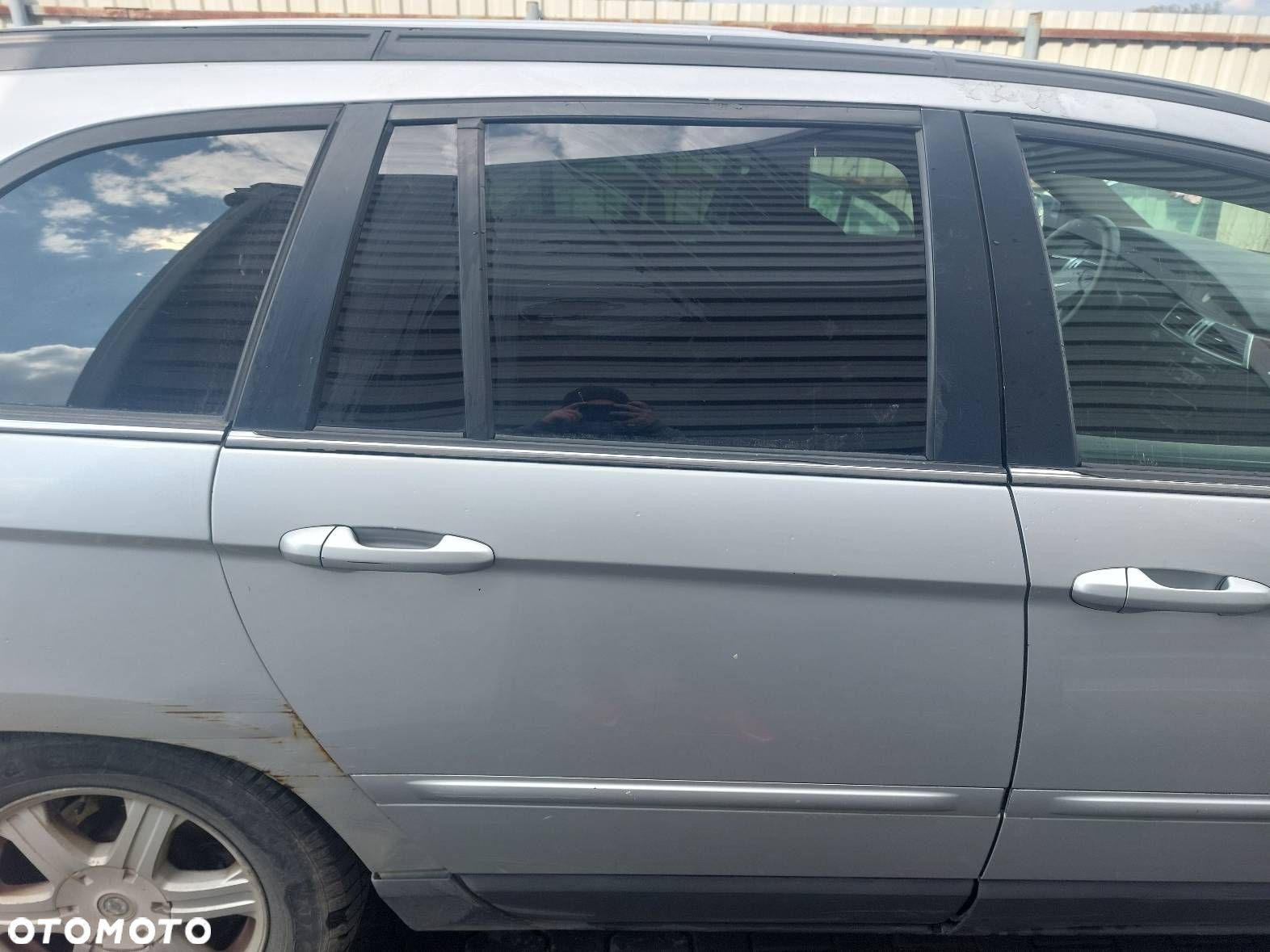 DRZWI KOMPLETNE PRAWY TYŁ CHRYSLER PACIFICA I PS2 - 1