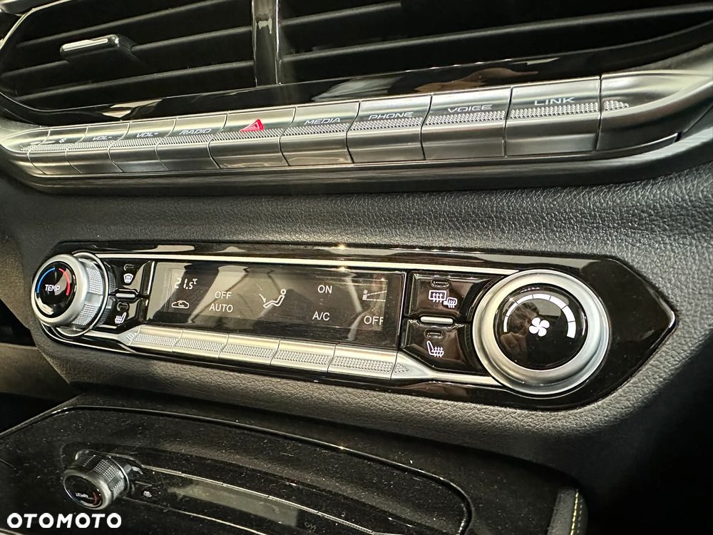 Bestune T77 1.5T Elegance DCT - 26