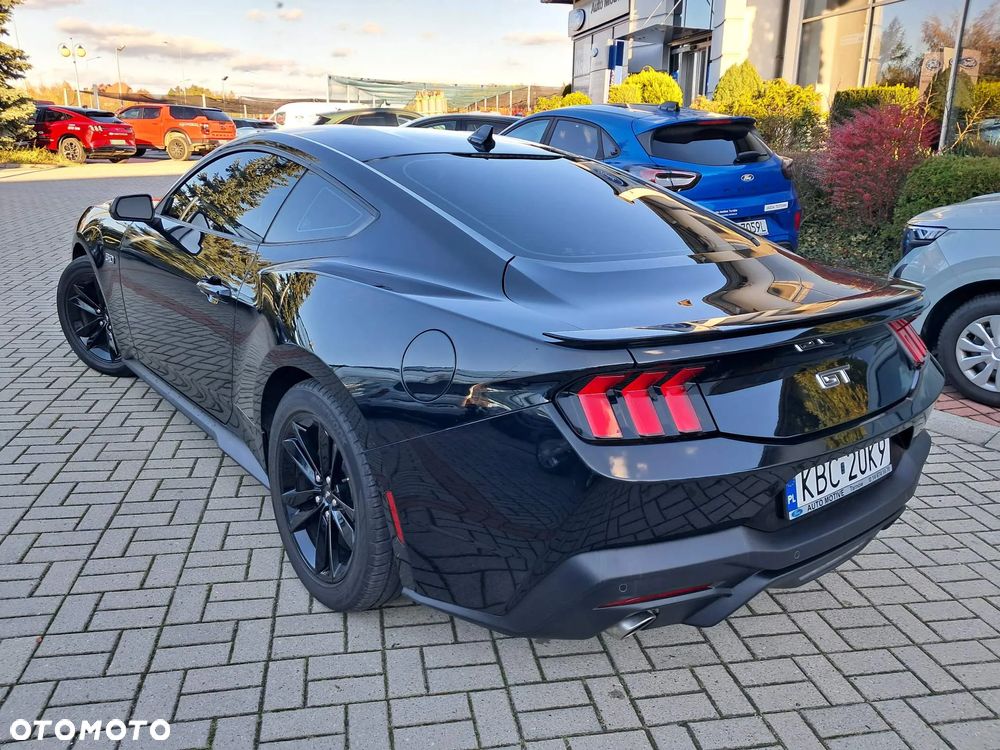 Ford Mustang - 10